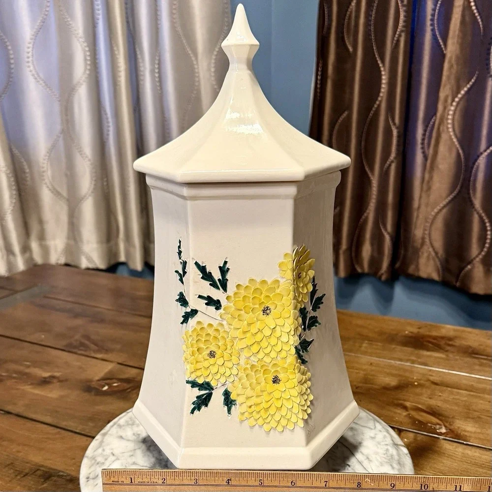 VTG 60s MCM Pagoda Yellow 3D Chrysanthemum Cookie Jar Floral Canister Urn Lid - Picture 3 of 16